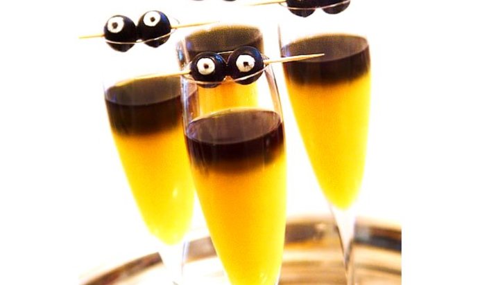 Коктейль Гоблинская мимоза на Хэллоуин