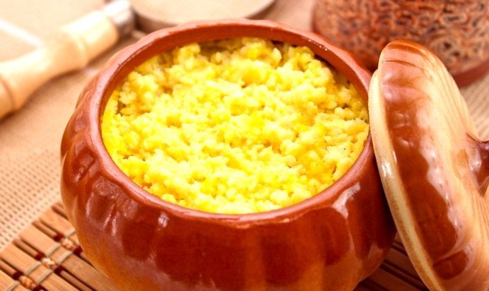 Пшенная каша с тыквой в горшочке