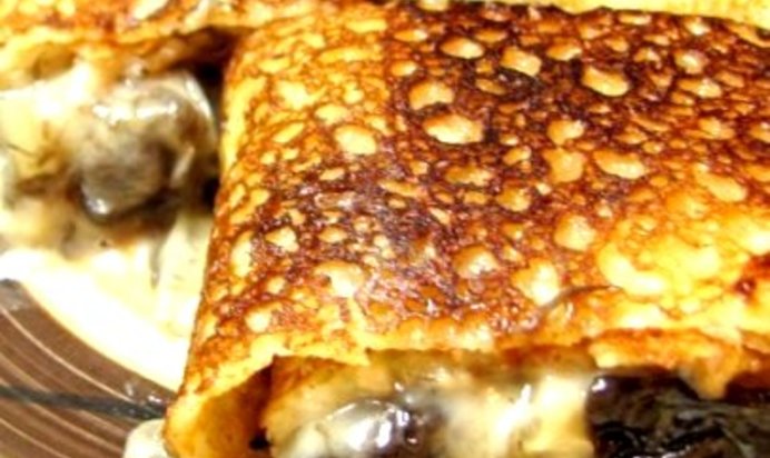 Вкусные блинчики с грибами и сыром
