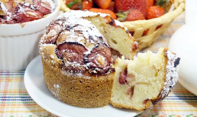 Вкусный кекс с клубникой «Арчи»