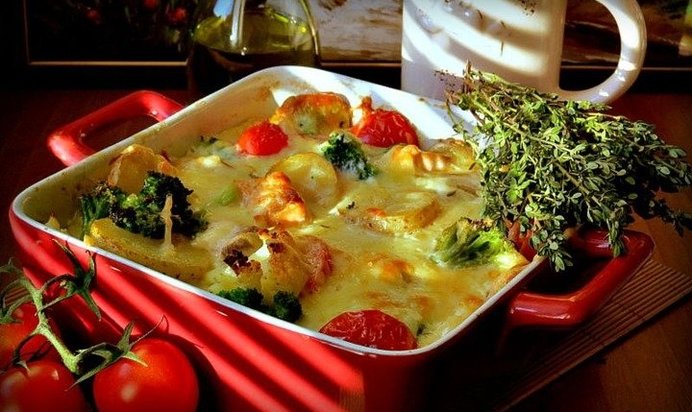 Запеканка с семгой и брокколи