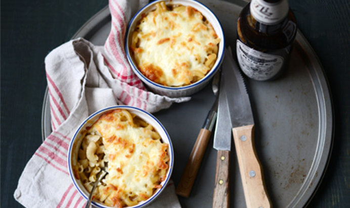 Макаронная запеканка с темным пивом