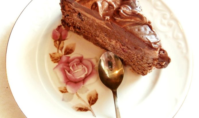 Торт «Пьяная вишня» с шоколадом