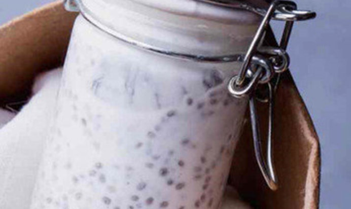 Банановый смузи с семенами чиа