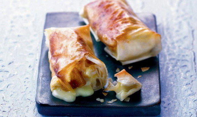 Блинчики с домашней колбасой и яблоками