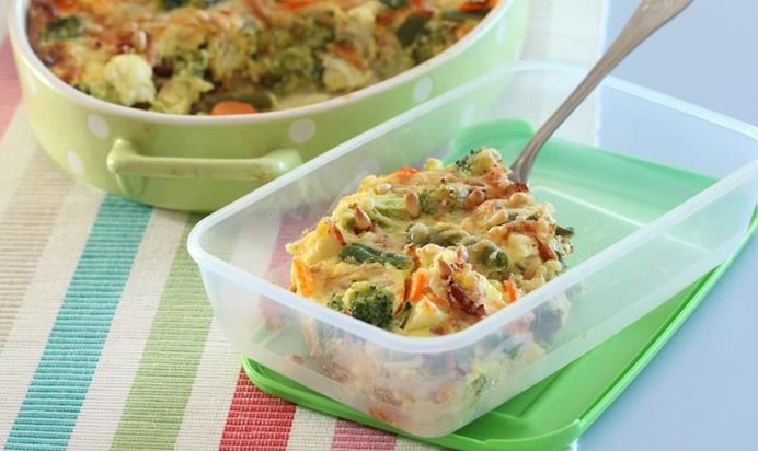 Овощная запеканка с беконом