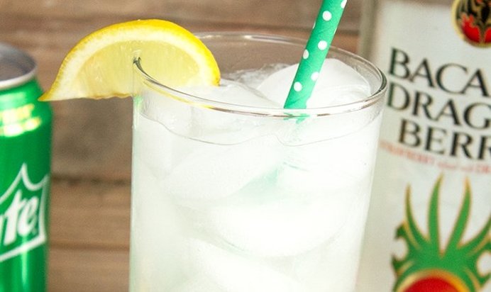 Коктейль Спрайт-ром