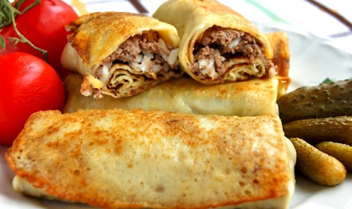 Блины с мясом и рисом