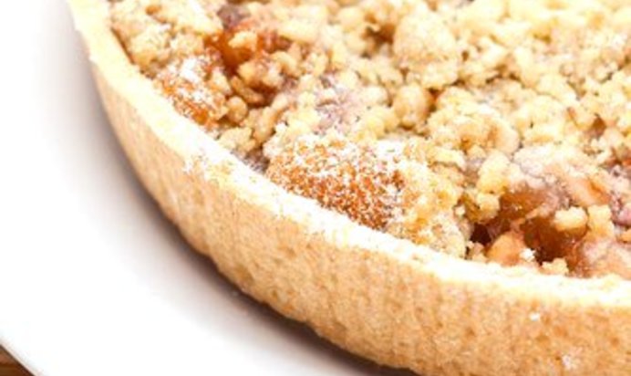 Пирог с абрикосами и мюсли