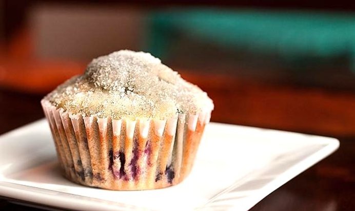 Лимонные маффины с черникой