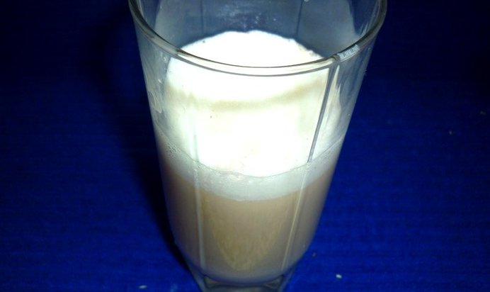 Латте с клубничным сиропом