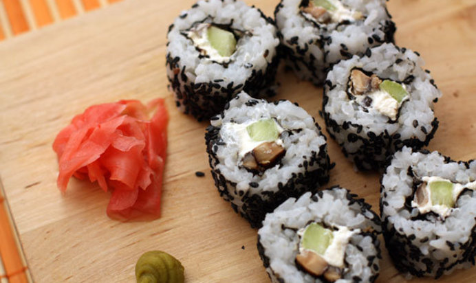 Урамаки с кунжутом