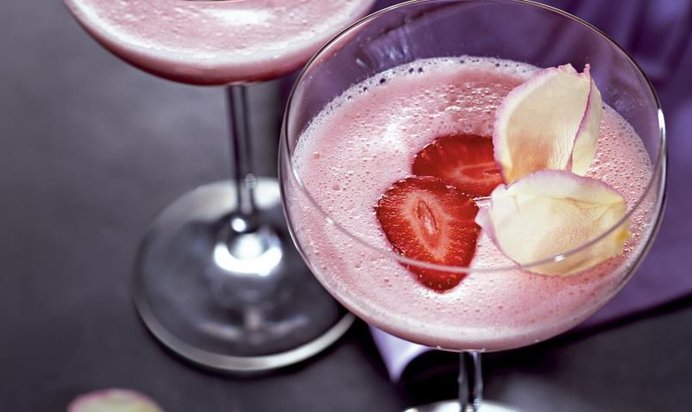 Коктейль с клубникой
