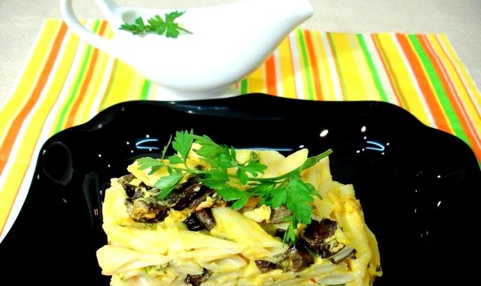 Макаронная запеканка с опятами