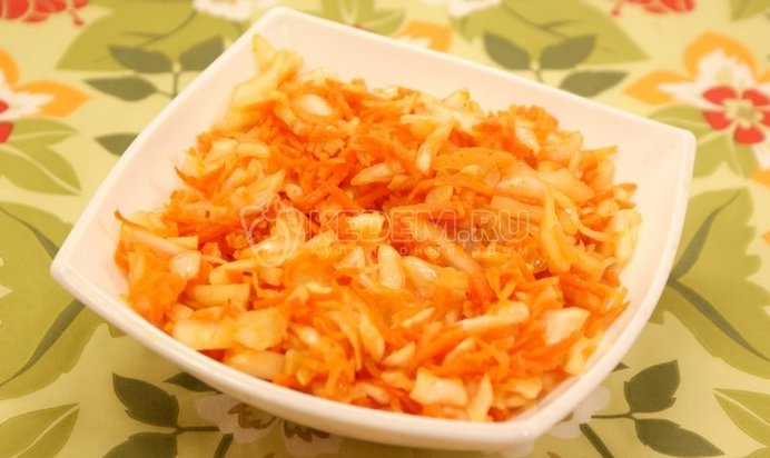 Салат из капусты с морковью и уксусом