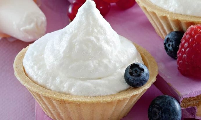 Шоколадные мини-кексы с кремом мокко