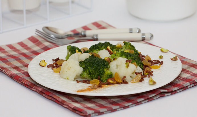 Салат с яичным блинчиком