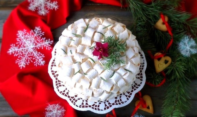 Черничный медовик