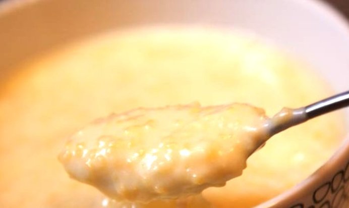 Кукурузная каша на молоке в мультиварке