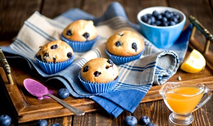 Творожный кекс с черникой