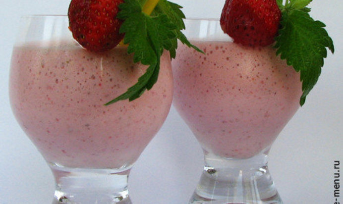 клубничный коктейль