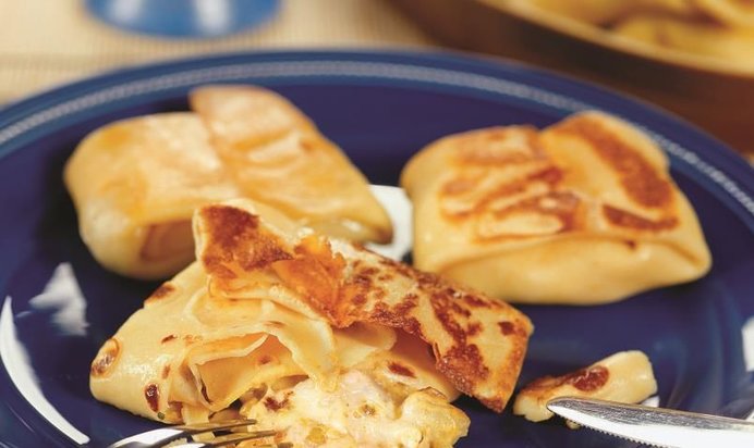 Блинчики с креветками и бананом