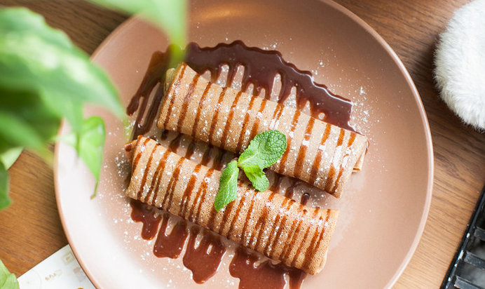 Шоколадные блины с бананом