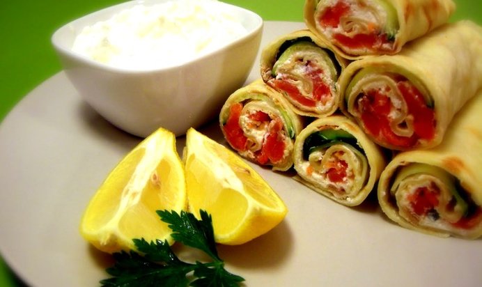 Блины с сыром и семгой