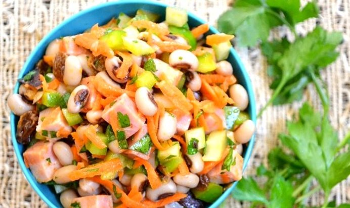 Сытный салат с черноглазкой