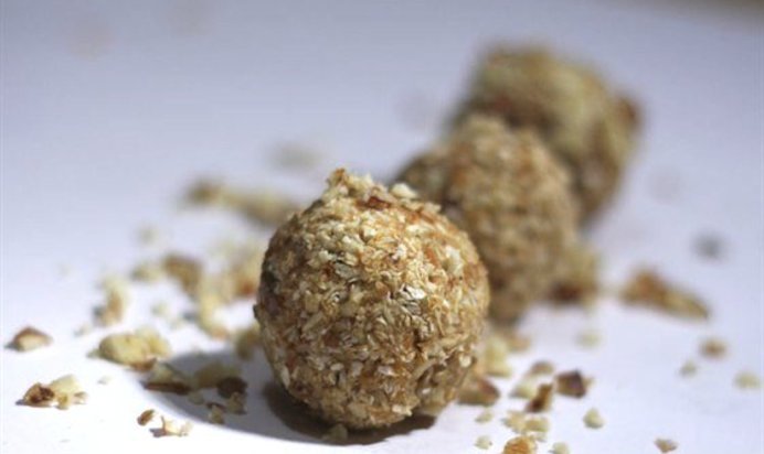 Конфеты из фундука и сухофруктов