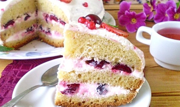 Торт с ягодами