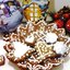 Пряничная тарелка с пряниками