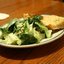 Зеленый салат с винегретом из пармезана