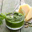 Классический песто из зеленого базилика