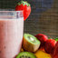 Смузи из киви, клубники и банана
