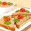 Бутерброды с паштетом из куриной печени