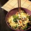 Яичная пшеничная лапша с грибами шиитаке, мисо и жареным салатом