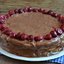 Шоколадный торт с вишней