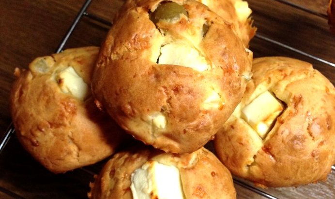 Маффины с сыром фета и оливками