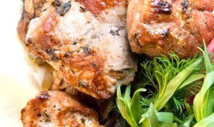 Говяжьи шашлыки в песто из кинзы