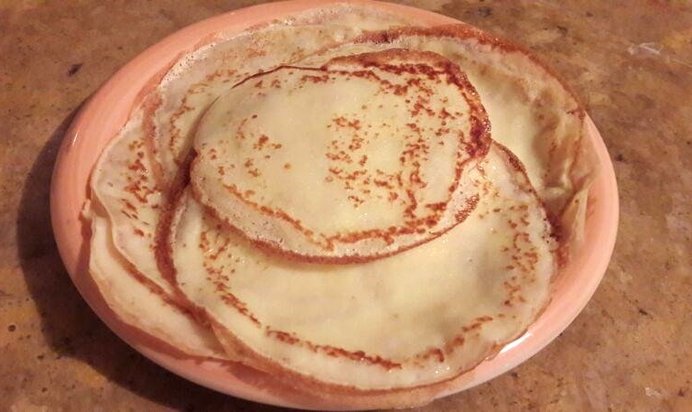 Блины тонкие на молоке со сливочным маслом