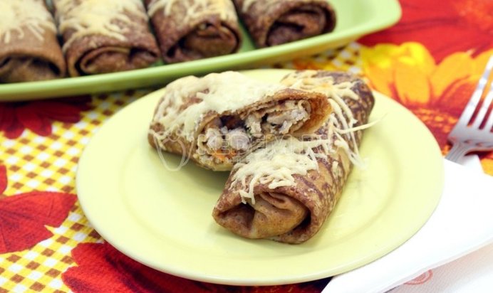 Блины фаршированные мясом и овощами