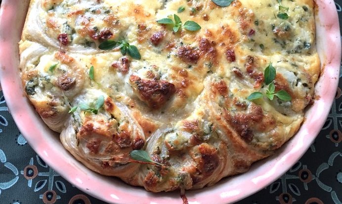 Сконы с моцареллой и базиликом