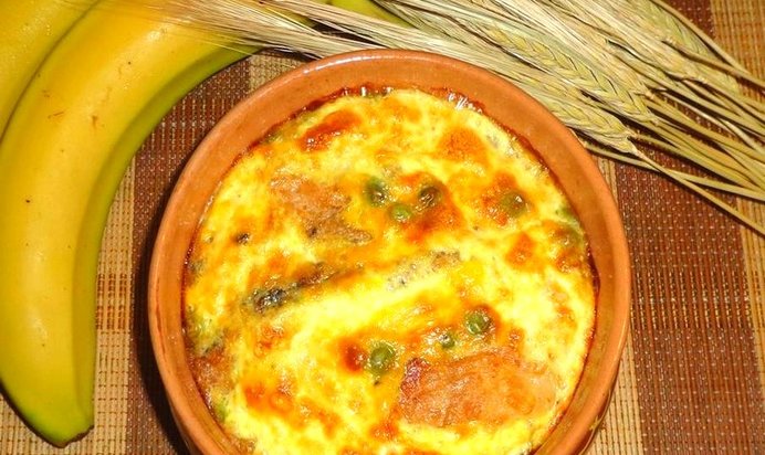 Запеканка из красного риса и карпа