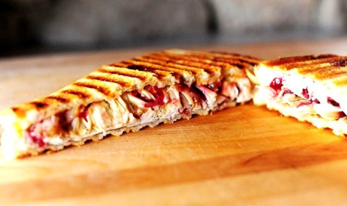 Швейцарский бутерброд с индейкой