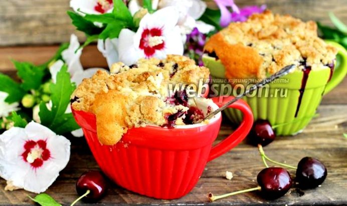 Кексы с голубикой в чашках