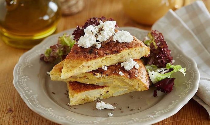 Тортилья с картофелем, брынзой и тмином