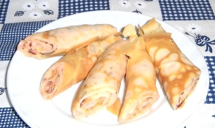 Блинчики с икрой мойвы