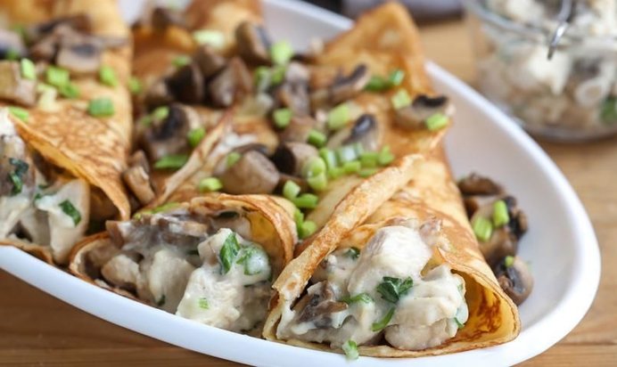 Блинчики с грибами и курицей