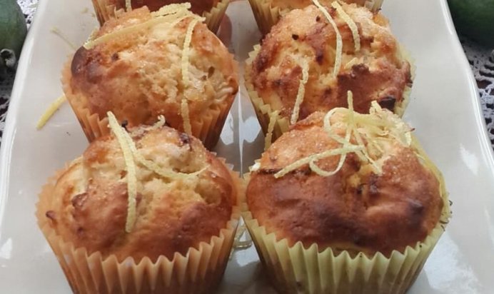 Маффины с фейхоа и лимонным соком (безлактозные)